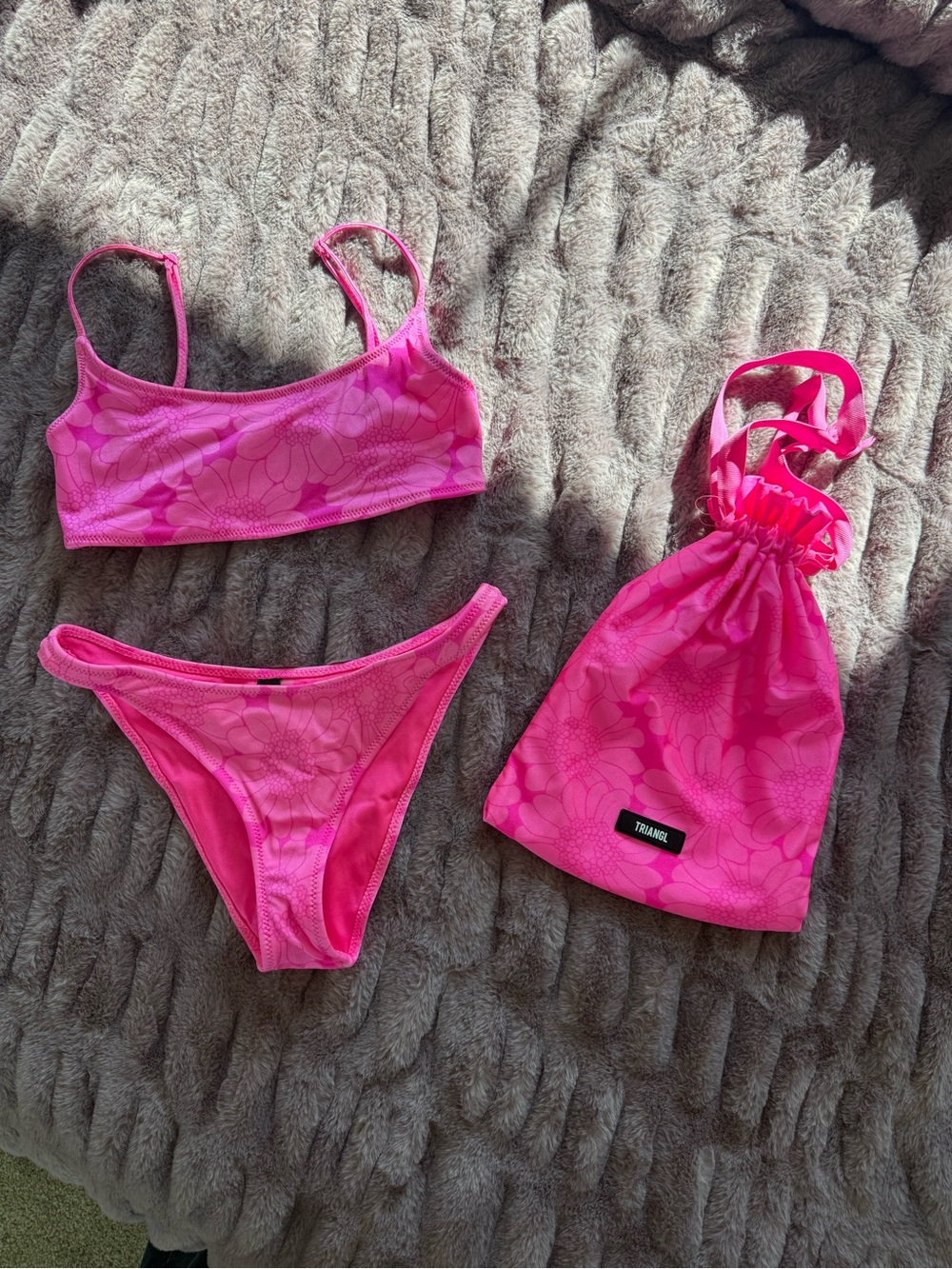 triangl swimwear Hot Pink Floral Bikini